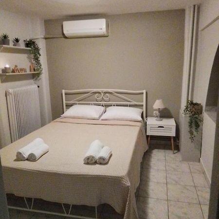 Appartamento George House Larissa Esterno foto